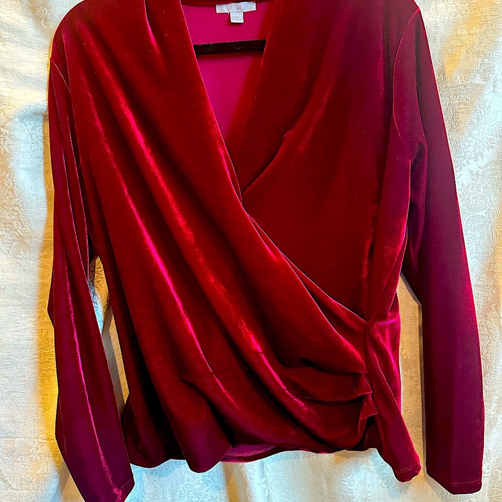 Burgundy stretch velvet surplice top-bought in London-size 14-16